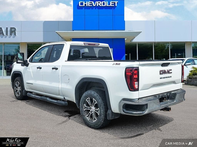 2021 GMC Sierra 1500 assist steps,keyless entry,outside power... in Cars & Trucks in Ottawa - Image 4