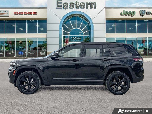 2025 Jeep Grand Cherokee Altitude in Cars & Trucks in Winnipeg - Image 2