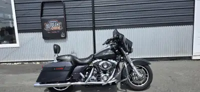 2007 HD Street Glide.FLHX Only 66000 miles. 96ci / 1584ccwith a 6-speed. Upgraded smoked windshield...