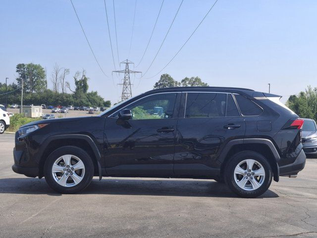 2020 Toyota RAV4 XLE AWD | Sunroof | Adaptive Cruise Control in Cars & Trucks in Guelph - Image 2