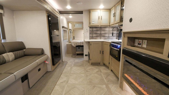 2023 FOREST RIVER Salem 22RBSX in Travel Trailers & Campers in London - Image 4