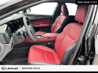 PREMIUM Engine: LIGHT/MEDIUM DUTY L/100Km City: 5.7 L/100Km Hwy: 6.4 Safety Equipment Electronic Sta... (image 8)