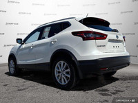 Experience the versatility and practicality of the 2023 Nissan Qashqai SV. This well-maintained SUV,... (image 3)
