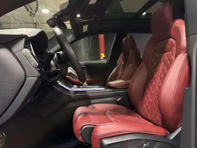 2022 Audi SQ8 BLACK OPTICS MASSAGE RED INTERIOR! in Cars & Trucks in Mississauga / Peel Region - Image 17