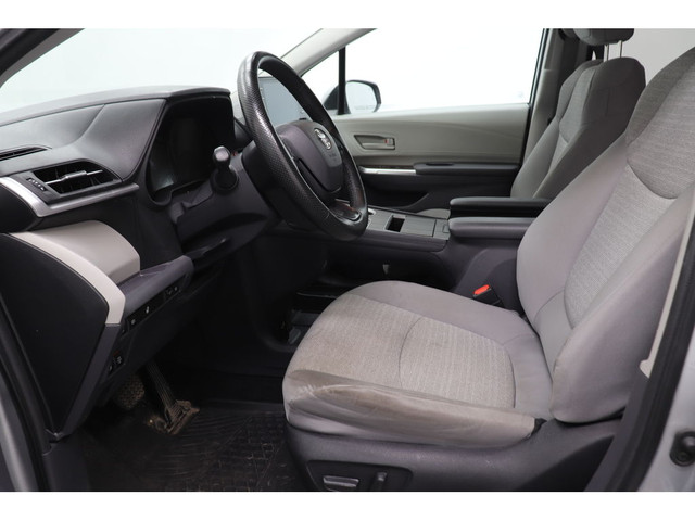 2024 Toyota Sienna LE, 8 PASS, CAMERA, BLUETOOTH, SIEGES CHAUFFA in Cars & Trucks in Longueuil / South Shore - Image 2