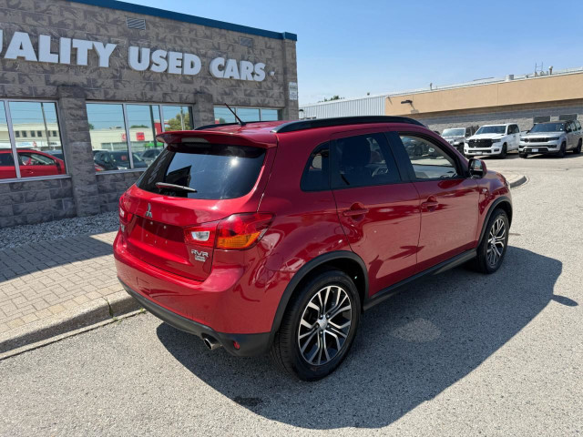 2016 Mitsubishi RVR SE Limited Edition in Cars & Trucks in Sarnia - Image 3