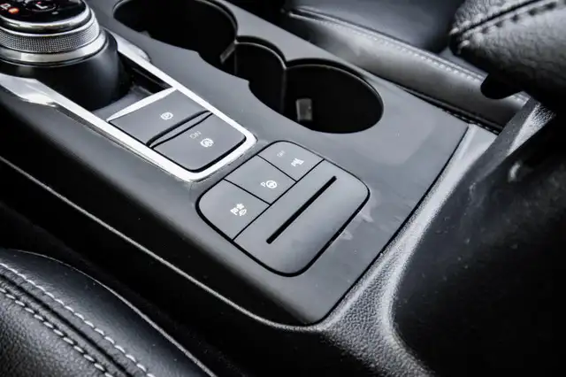 2021 Ford Escape Titanium Hybrid AWD • NAVIGATION • PREM. AUDIO in Cars & Trucks in Kingston - Image 23