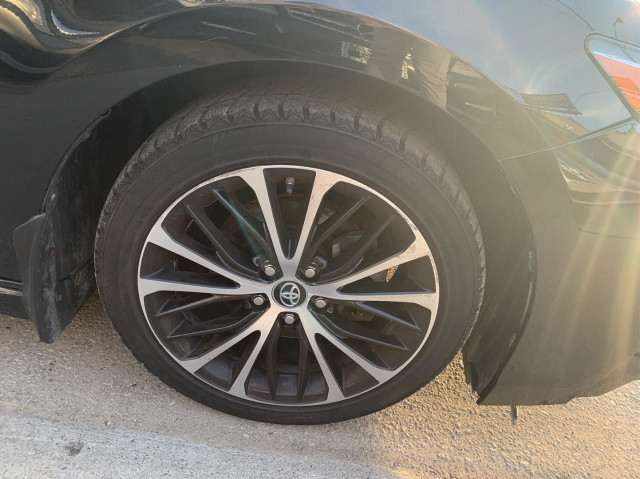 2019 Toyota Camry SE SE 2.5L in Cars & Trucks in City of Toronto - Image 4