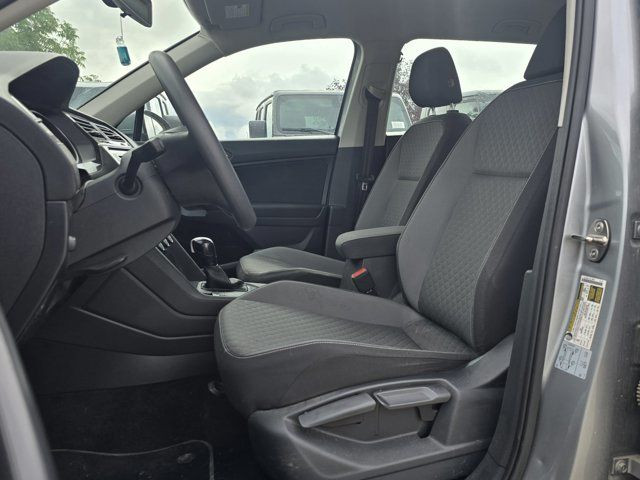 2021 Volkswagen Tiguan Trendline in Cars & Trucks in Grande Prairie - Image 4