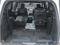 This Chrysler Pacifica has a dependable Regular Unleaded V-6 3.6 L/220 engine powering this Automati... (image 8)