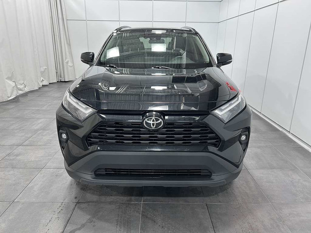 2022 Toyota RAV4 XLE PREMIUM AWD - INT. CUIR - MAGS in Cars & Trucks in Québec City - Image 2