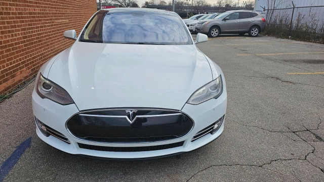 2014 Tesla Model S 85 in Cars & Trucks in Oakville / Halton Region - Image 3