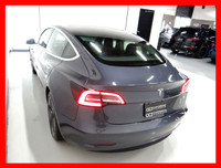 2019 TESLA MODEL 3 CARFAX VERIFIED, CLEAN TITLE, NO ACCIDENTS! 125,000KM AUTOMATIC TRANSMISSION GREY... (image 3)