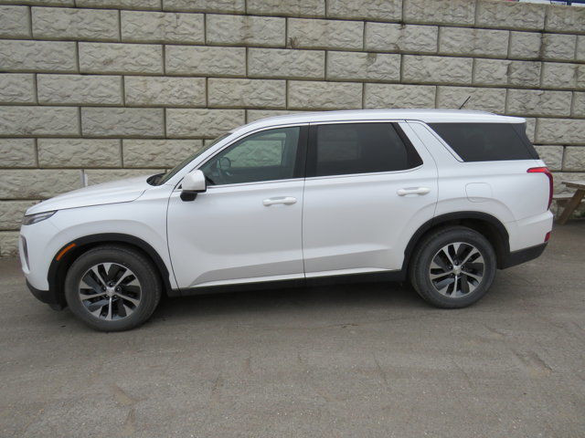 2020 Hyundai Palisade Essential in Cars & Trucks in Fredericton - Image 3
