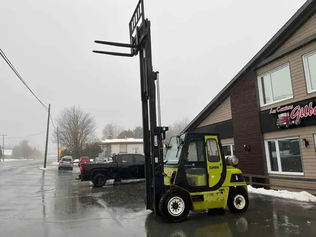 2006 Clark CMP40L in Heavy Equipment in St-Georges-de-Beauce - Image 12