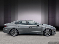 *2022 Hyundai Sonata Hybrid | Leather | Alloy Wheels | Low KM* Stylish and efficient, this 2022 Hyun... (image 5)