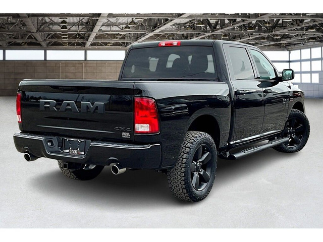 2021 Ram 1500 Classic Night Edition Crew | Sub Zero | Ext Warran in Cars & Trucks in Mississauga / Peel Region - Image 2