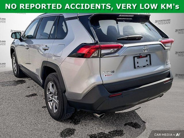 2023 Toyota RAV4 XLE | POWER MOONROOF | PREMIUM FABRIC in Cars & Trucks in Prince George - Image 3