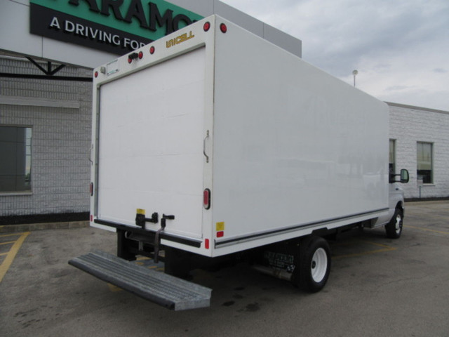 2022 Ford E-450 16FT CUBE VAN WITH ROLLOUT RAMP in Cars & Trucks in Oakville / Halton Region - Image 3