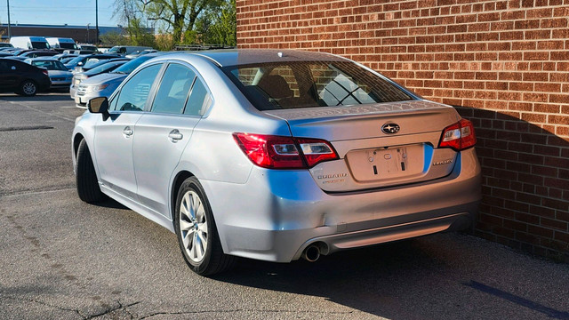 2015 Subaru Legacy 4dr Sdn CVT 2.5i w/Touring Pkg in Cars & Trucks in Oakville / Halton Region - Image 3