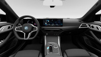 Découvrez la *2025 BMW i4 eDrive40*, la première Gran Coupé entièrement électrique, qui allie dynami... (image 9)