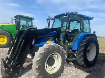 2004 New Holland TL100a FWA, 6000 hours, 4.5L diesel 4 cylinder engine rated at 85 horsepower, 12 sp...