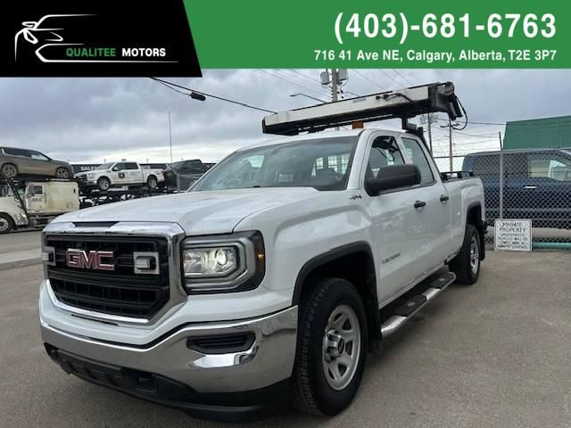 2017 GMC Sierra 1500 4WD Double Cab 143.5" in Cars & Trucks in Calgary