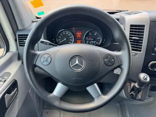 2016 Mercedes-Benz Sprinter Passenger Vans in Cars & Trucks in Moncton - Image 14