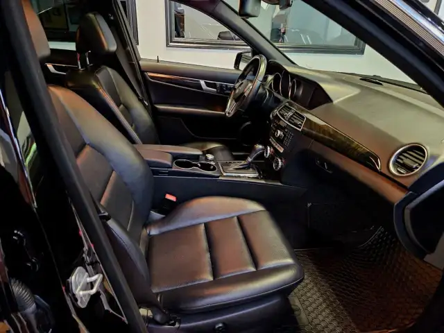 2012 Mercedes-Benz C-Class Bluetooth/Navigation/Backup Camera in Cars & Trucks in City of Toronto - Image 18