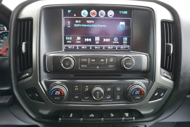 2018 Chevrolet Silverado 2500HD in Cars & Trucks in Oakville / Halton Region - Image 25