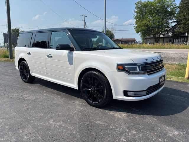 2017 FORD FLEX LIMITED AWD in Cars & Trucks in Belleville - Image 2