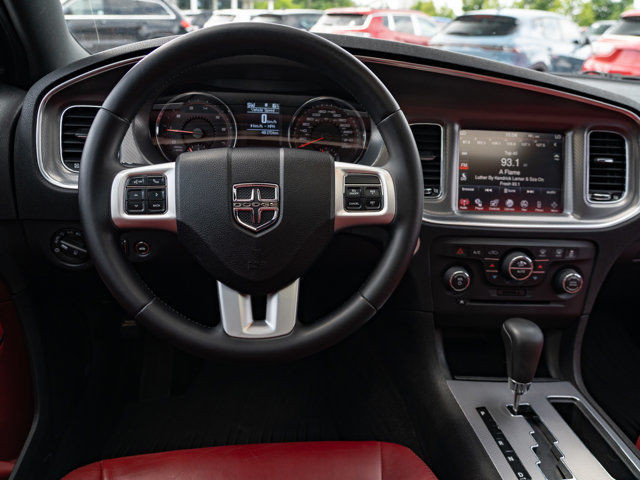 2011 Dodge Charger RT in Cars & Trucks in Barrie - Image 2