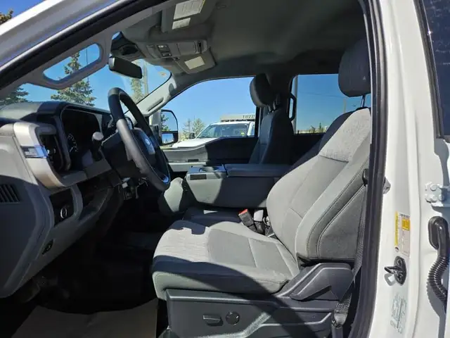2023 Ford Super Duty F-250 SRW XLT in Cars & Trucks in St. Albert - Image 13
