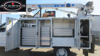 2017 FORD F-550 XLT SERVICE TRUCK WITH CRANE & COMPRESSOR NEW ARRIVAL... Amvic Licenced... - REG CAB... (image 9)