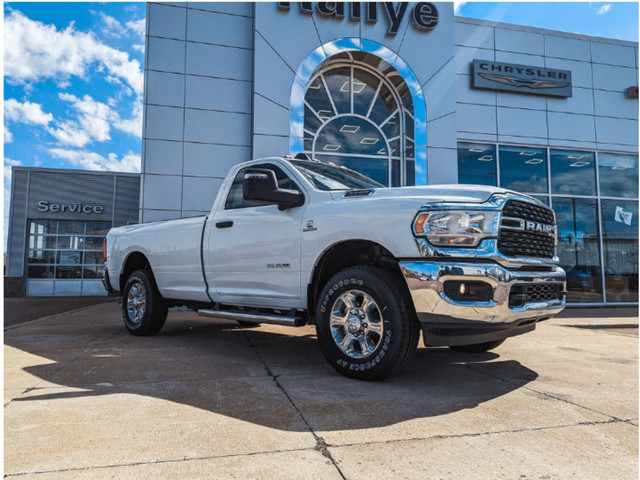  2023 Ram 2500 Big Horn 4x4 Reg Cab 8' Box! DIESEL! AIR SUSPENSI in Cars & Trucks in Moncton - Image 4