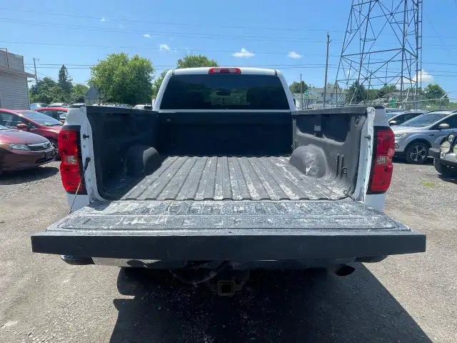 2019 Chevrolet Silverado 2500 Work Truck in Cars & Trucks in Ottawa - Image 7