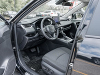 Reverse Camera, Clean Car fax Report and Accident free, Moonroof, One Owner, Priced Below Current Ma... (image 8)
