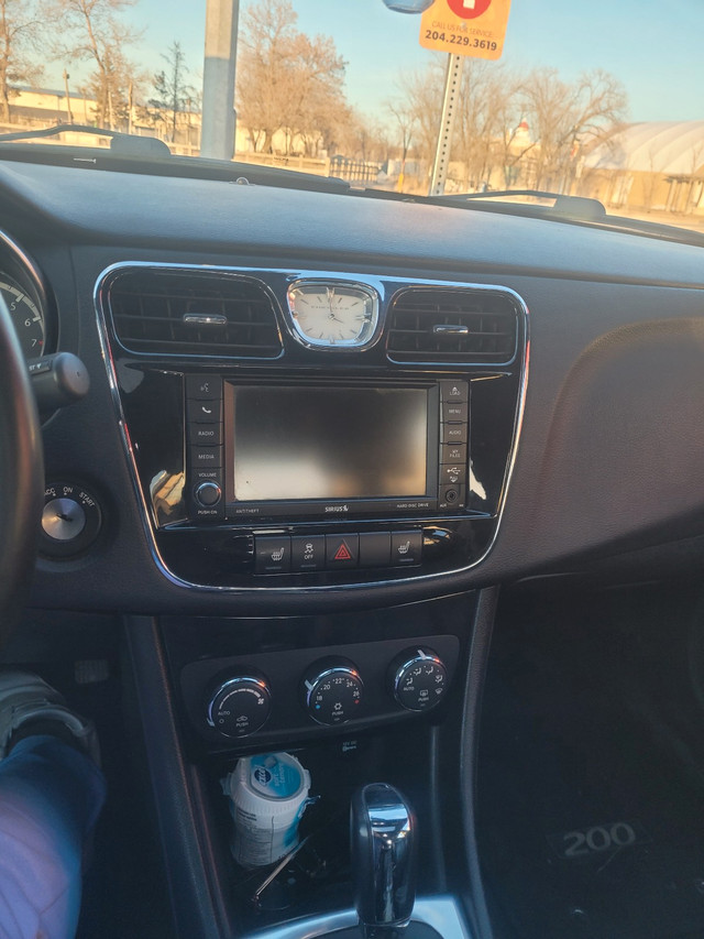 2013 Chrysler 200 LX in Cars & Trucks in Winnipeg - Image 2