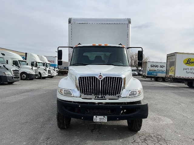 2018 International 4300 DURAPLAT in Heavy Trucks in Moncton - Image 2