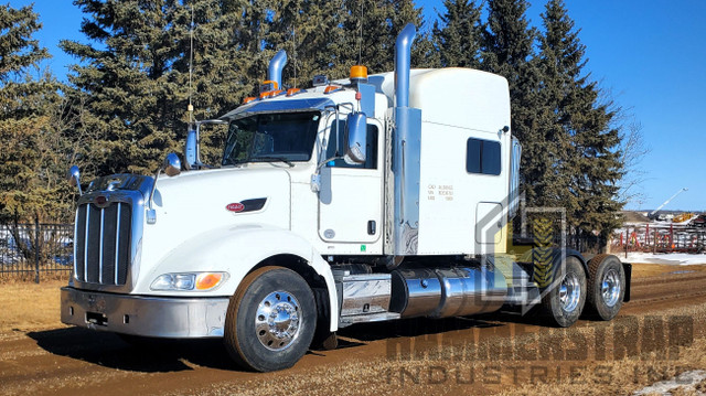 2014 PETERBILT 386 Tandem Axle Sleeper Truck in Heavy Equipment in Edmonton
