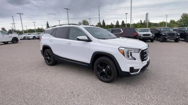 2022 GMC Terrain SLE | AWD | Backup Camera | Heated Seats in Cars & Trucks in Prince George - Image 2