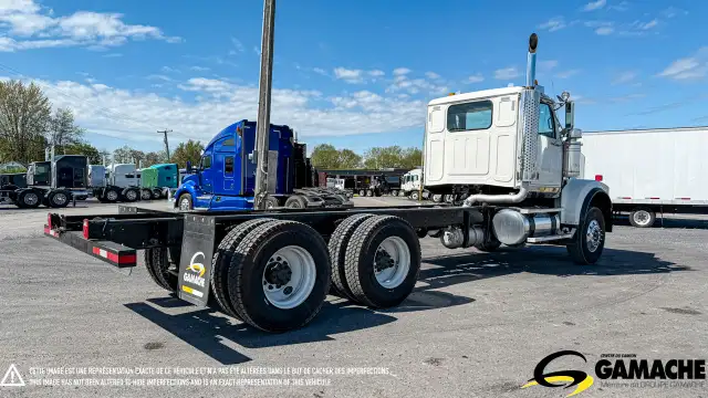 2010 WESTERN STAR 4900FA DAY CAB LONG CHASSIS in Heavy Trucks in Chilliwack - Image 5
