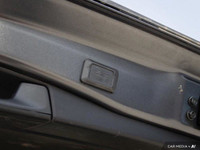 Wheels: 17 Alloy Urethane Gear Shifter Material Trunk/Hatch Auto-Latch Trip Computer Transmission: 8... (image 5)