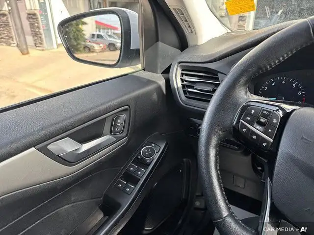 2021 Ford Escape SEL | AWD | Leather | Nav | Remote Start in Cars & Trucks in Saskatoon - Image 22