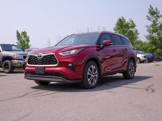 2022 Toyota Highlander XLE - Cruise Control, Heated Leather in Cars & Trucks in Belleville - Image 4