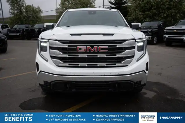 2023 GMC Sierra 1500 SLE5.3L V8 | MAX TOW PACK in Cars & Trucks in Calgary - Image 3