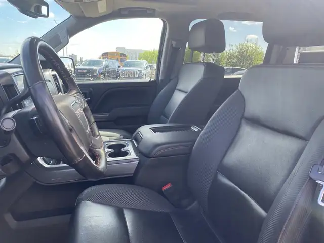 2018 GMC Sierra 1500 SLT in Cars & Trucks in Edmonton - Image 16