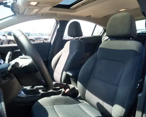 2018 Chevrolet Cruze LT | Sunroof | Backup Cam | Blindspot in Cars & Trucks in Edmonton - Image 19