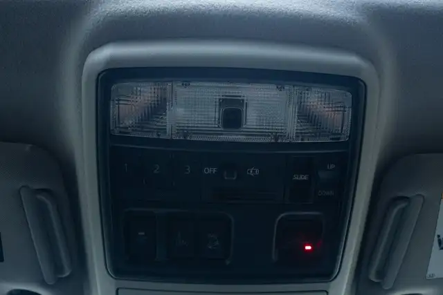 2020 Toyota 4Runner SR5 4WD, Sunroof, Alloy Wheels, Rear View Ca in Cars & Trucks in Oakville / Halton Region - Image 31