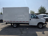 NEW ARRIVAL - RARE FIND - LIKE NEW INSIDE & OUT - 2023 GMC Savana G3500 14Ft Box SINGLE REAR WHEEL C... (image 3)